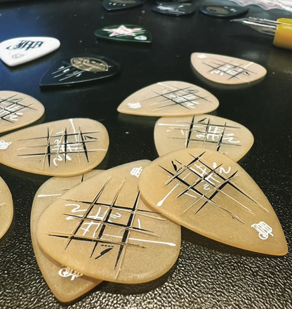 KNIFE SHARP Patt6n Guitar Pick